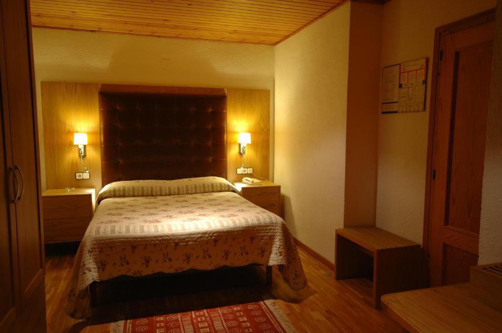 Hotel Els Puis Esterri d'Àneu Chambre photo