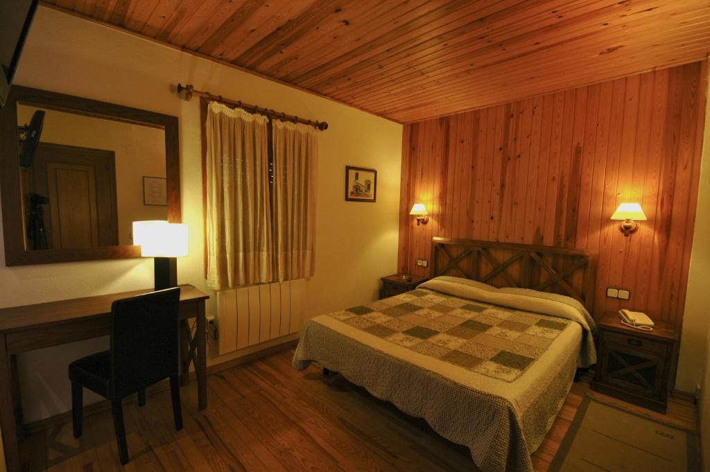 Hotel Els Puis Esterri d'Àneu Chambre photo